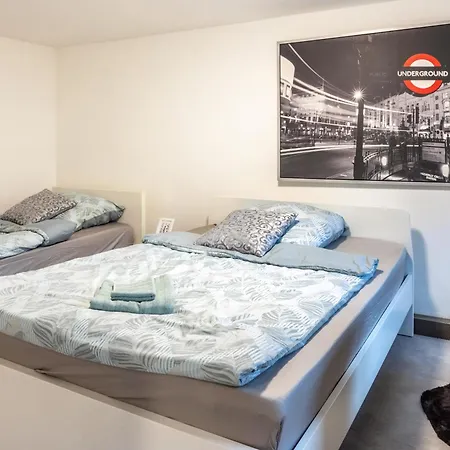 Gemuetliche Mit Terrasse