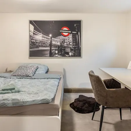 Gemuetliche Mit Terrasse