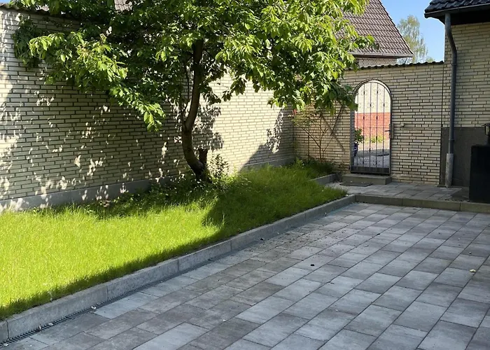 Gemuetliche Mit Terrasse